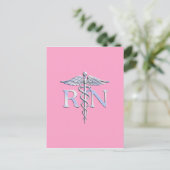 Carte Postale Infirmière inscrite RN Caduceus sur Pastel Pink (Debout devant)