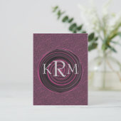 Carte Postale Initiales de monogramme tourbillons prune personna (Debout devant)