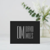 Carte Postale Initiales et logo de nom gris minimal et moderne é (Debout devant)