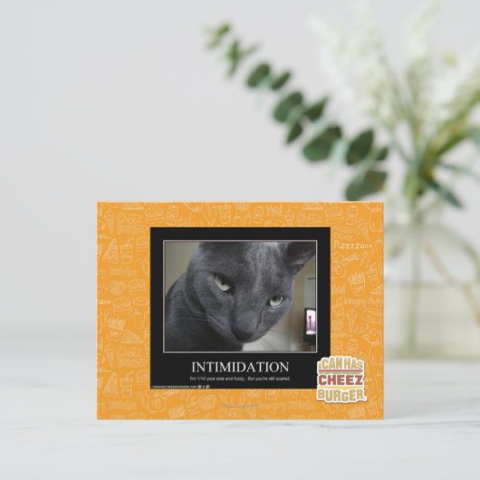 Carte Postale Intimidation (Debout devant)