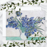 Carte Postale Irises Floral Vincent van Gogh<br><div class="desc">Carte postale d'art avec la peinture post-impressionniste,  Irises (1890),  de l'artiste néerlandais Vincent Van Gogh (1853-1890). Il a été influencé par l'art japonais dans ses nombreuses peintures d'iris. Belle iris bleu-violet dans un vase contre un arrière - plan blanc.</div>