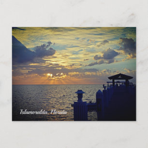 Carte Postale Islamoralda Floride assise sur le quai