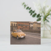Carte Postale Italie, Florence. Le Rallye Fiat 800 traverse Arno (Debout devant)