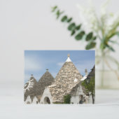 Carte Postale Italie, Pouilles, Alberobello, Terra dei Trulli, (Debout devant)