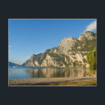 Carte Postale Italie, Riva del Garda, Lac de Garde, Mont<br><div class="desc">DROIT D'AUTEUR Lisa S. Engelbrecht / DanitaDelimont.com | EU16 LEN0053.jpg | Italie,  Riva del Garda,  Lac de Garde,  Mont Rocchetta</div>