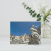 Carte Postale Italy, Sicily, Palermo, fountain with bust and (Debout devant)