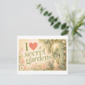 Carte Postale "J'[Aime] Les Jardins Secrets" (Debout devant)