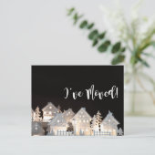 Carte Postale J'ai déménagé des maisons de Noël éclairées (Debout devant)
