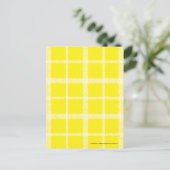 Carte Postale Jaune plaid (Debout devant)