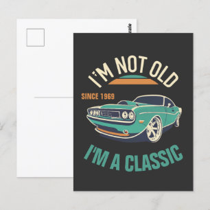 Carte Postale Je ne suis pas vieille Je suis une voiture classiq