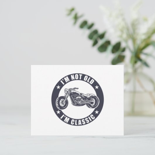 Carte Postale Je ne suis pas vieux, je suis classique Funny Moto (Debout devant)