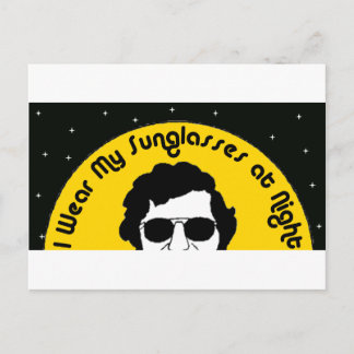 Carte Postale Je porte mes lunettes de soleil la nuit