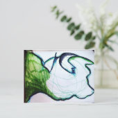 Carte Postale Je suis la chose plus étrange (Debout devant)