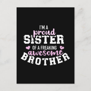 Carte Postale Je suis une fière soeur d'un fainéant frère génial