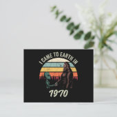 Carte Postale Je suis venu sur Terre en 1970 Alien & Bigfoot (Debout devant)