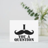 Carte Postale Je Vous Moustache Une Question (Debout devant)