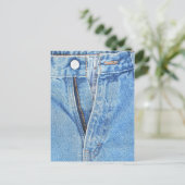 Carte postale jean bleu invitation ouverte (Debout devant)