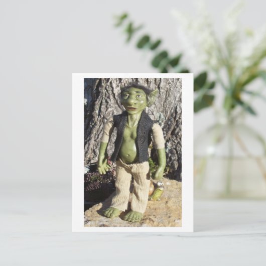 Carte Postale Jeter le troll (Debout devant)