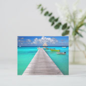 Carte Postale Jetty avec des bateaux dans un lagon tropical (Debout devant)