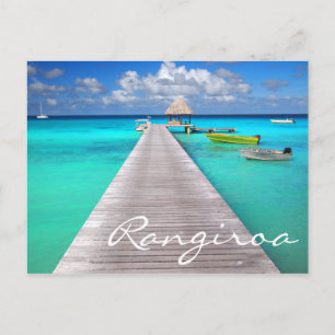 Carte Postale Jetty avec des bateaux dans un lagon tropical