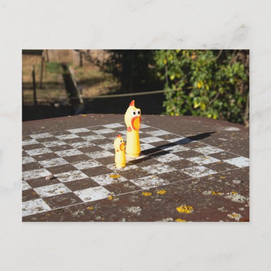 Carte Postale Jeu d'échecs au poulet en caoutchouc (Devant)