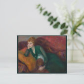 Carte Postale Jeune femme en vert, William James Glackens (Debout devant)