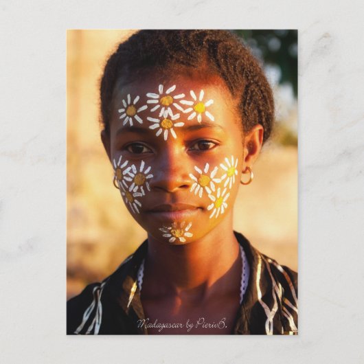 Carte Postale Jeune femme Nosibéenne (Devant)