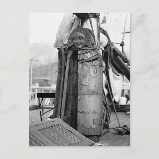 Carte Postale Jeune fille de bois, dispositif de torture, 1910s (Devant)