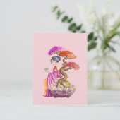 Carte Postale Jeune fille et son arbre japonnais géant. (Debout devant)