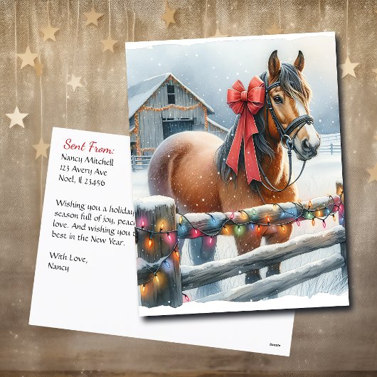 Carte Postale Joli Cheval Brown avec Bow et Grange Noël