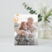 Carte Postale Joli script blanc changer la date (Debout devant)