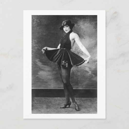 Carte Postale Jolie fille dansante, années 1910 (Devant)