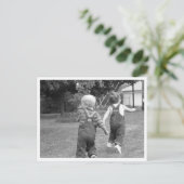 Carte Postale Jouer à Twin Toddlers (Debout devant)
