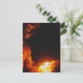 Carte Postale Jouer avec le feu (Debout devant)