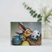 Carte Postale Jouet lapin et oeuf de vache (Debout devant)