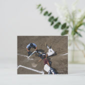 Carte Postale Joueurs de baseball glissant dans la base (Debout devant)