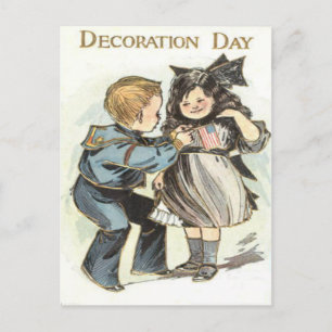 Carte Postale Jour de la décoration d'uniforme des enfants au dr