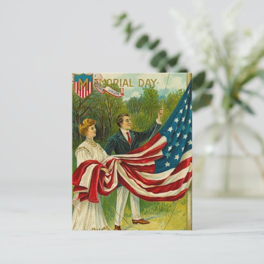 Carte Postale Journée commémorative (Debout devant)