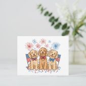 Carte Postale Joyeux 4 juillet Goldendoodle Dogs Fireworks (Debout devant)