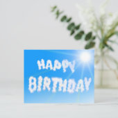 Carte Postale Joyeux anniversaire nuages bleu ciel (Debout devant)