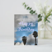 Carte Postale Joyeux Anniversaire palmiers et ciel (Debout devant)