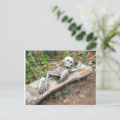 Carte Postale Joyeux Halloween squelette (Debout devant)
