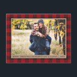 Carte Postale Joyeux Noël Kraft Couple en carton rouge<br><div class="desc">Carte postale Red Buffalo Plaid Couple Photo Joyeux Noël Kraft Holiday</div>