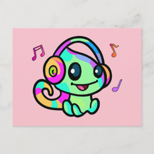 Carte Postale Joyeux petit caméléon souriant avec casque.