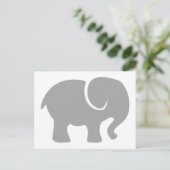 Carte Postale Juste un éléphant gris (Debout devant)