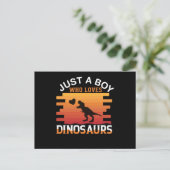 Carte Postale Juste un garçon qui aime Dinosaur | Design de dino (Debout devant)