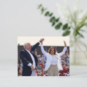 Carte Postale Kamala Harris Tim Walz extérieur (Debout devant)