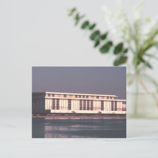 Carte Postale Kennedy Center for the Performing Arts (Debout devant)