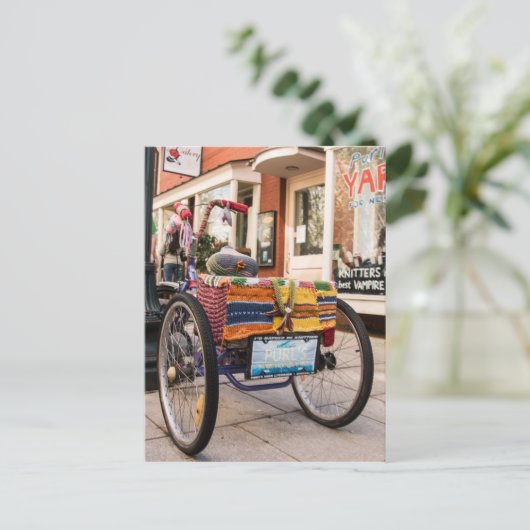 Carte postale Knit One, Purl Two (Debout devant)