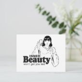 CARTE POSTALE LA BEAUTÉ INTÉRIEURE NE VOUS FERA PAS COUCHER (Debout devant)